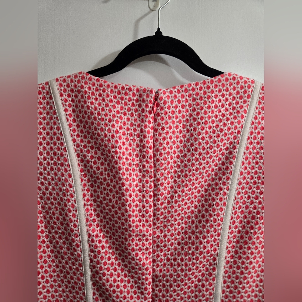 Adrianna Papell Guava Dot w/Contrast Ivory Piping U-Neck Texture Knit Dress - Picture 9 of 10